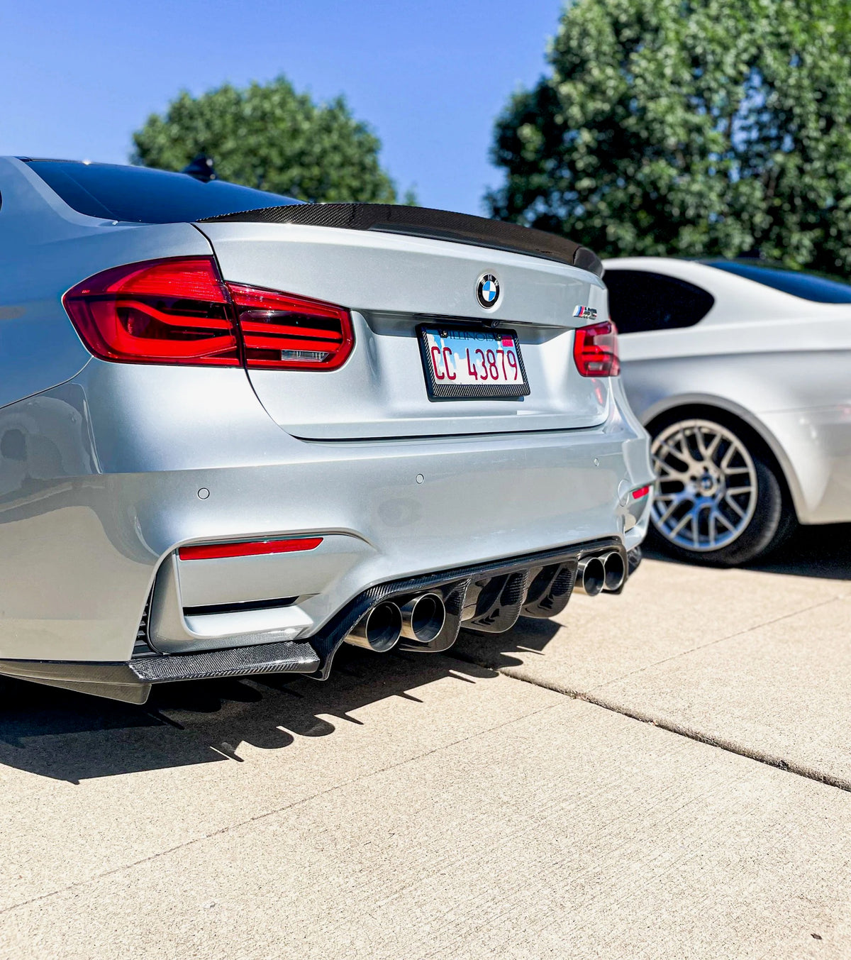 BMW F8X V-Style Carbon Diffuser
